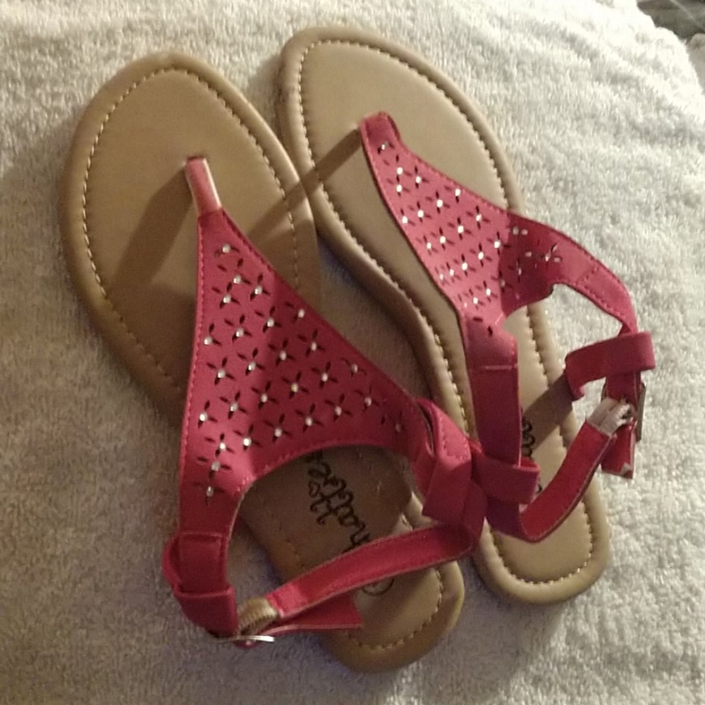 Girls pink sandals